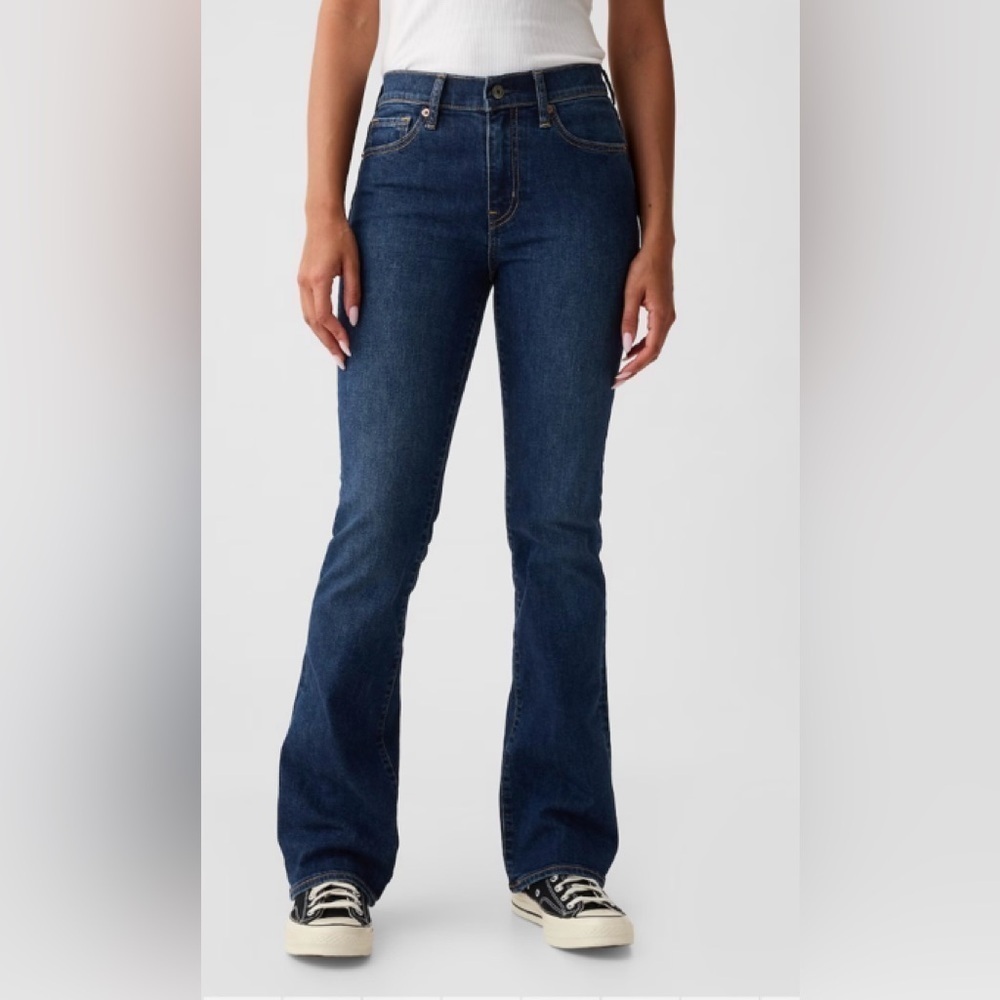 Gap boot cut stretch ladies jeans, size 0